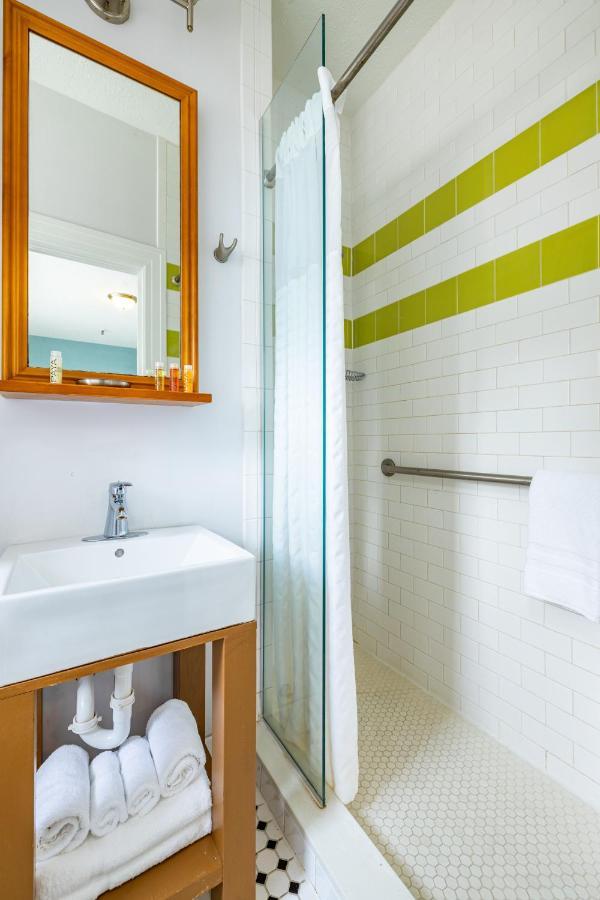The Exchange Hotel St. Petersburg Ngoại thất bức ảnh